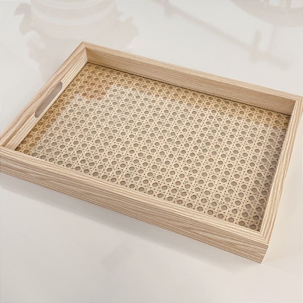 BANDEJA RETANGULAR COM PALHINHA E VIDRO 35X25CM
