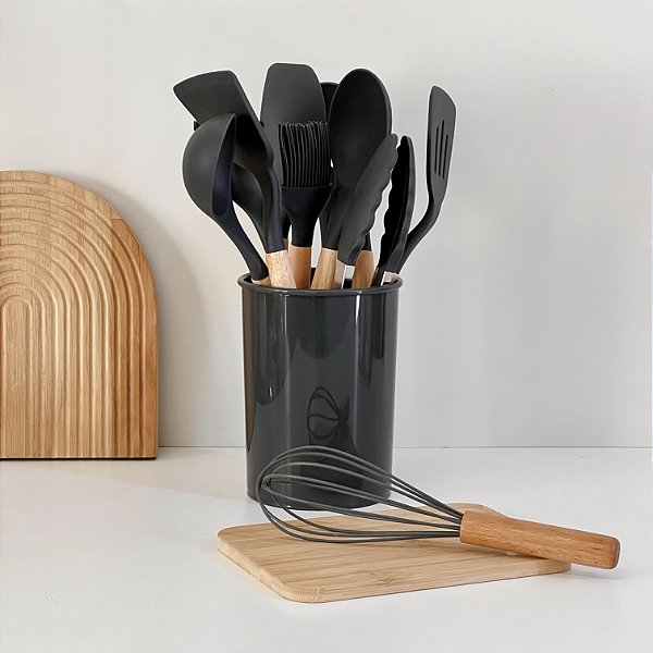 KIT UTENSÍLIOS DE SILICONE E BAMBU CINZA  CHUMBO 12 PEÇAS