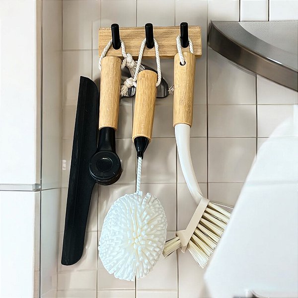 GANCHO TRIPLO DE BAMBU E INOX AUTO ADESIVO 4,5X4,5CM