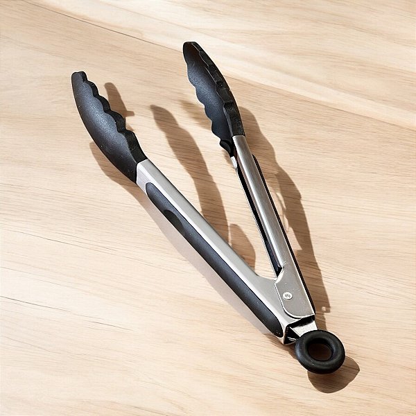 PEGADOR DE INOX E SILICONE PRETO