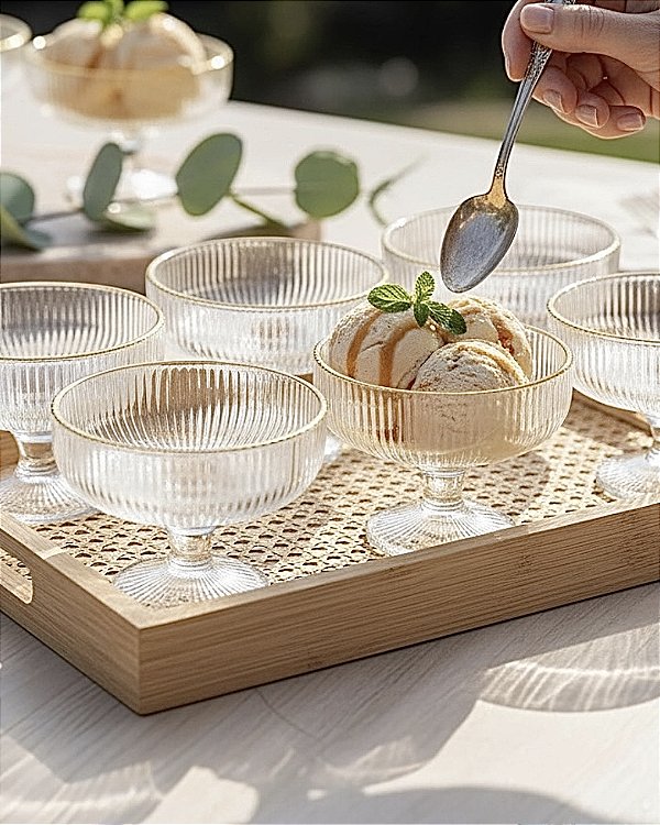 KIT COM 6 TAÇAS PARA SOBREMESA DE VIDRO BORDA DOURADA GRAFIATO