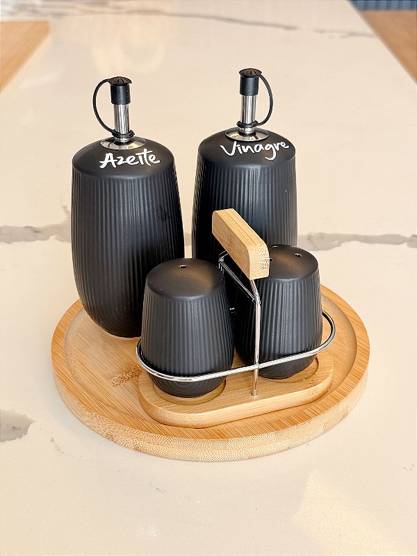 KIT 5 PEÇAS GALHETEIROS SALEIRO PIMENTEIRO E BANDEJA PRETO GRANFINE