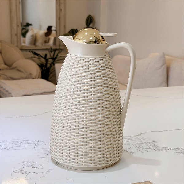 GARRAFA TÉRMICA NEW RATTAN BEGE COM TAMPA DOURADA 1L