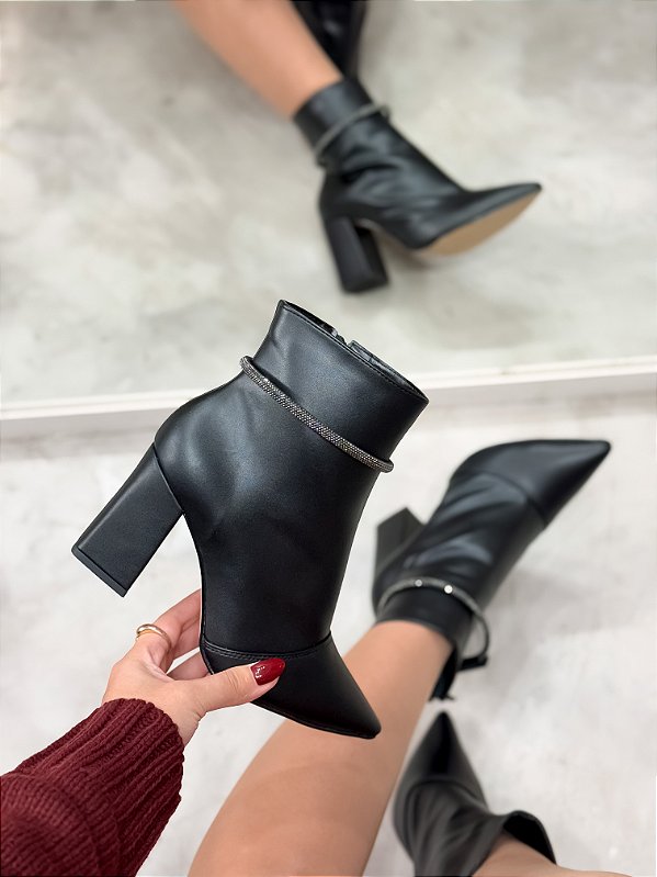 Bota Feminina Namur Preta