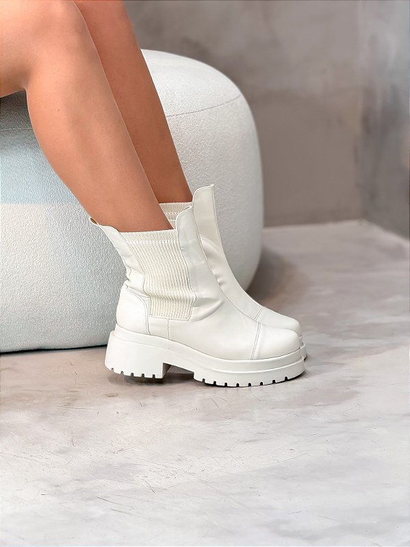 Coturno Feminino Chelsea Gabi Off-white