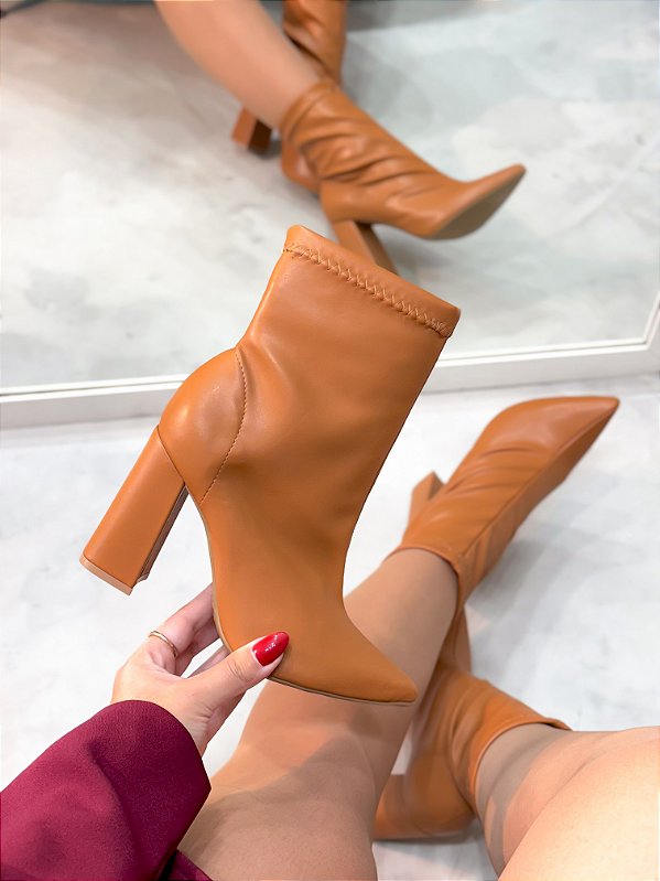 Bota Feminina Giulia Camel