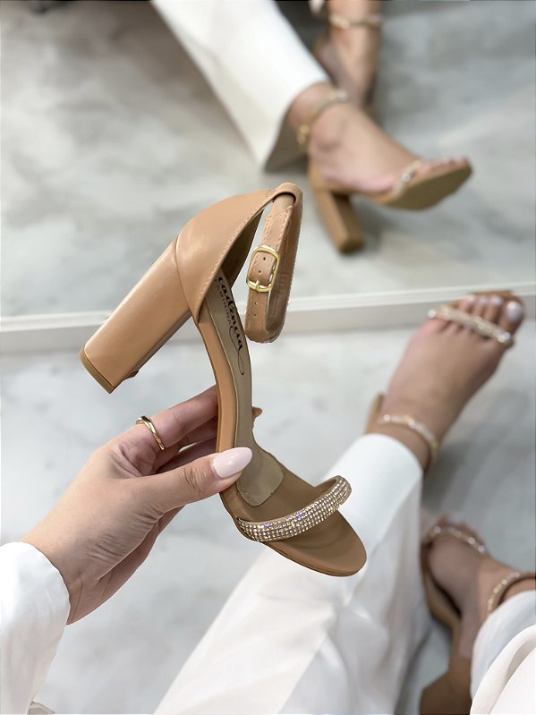 Sandália Feminina Shine Avelã