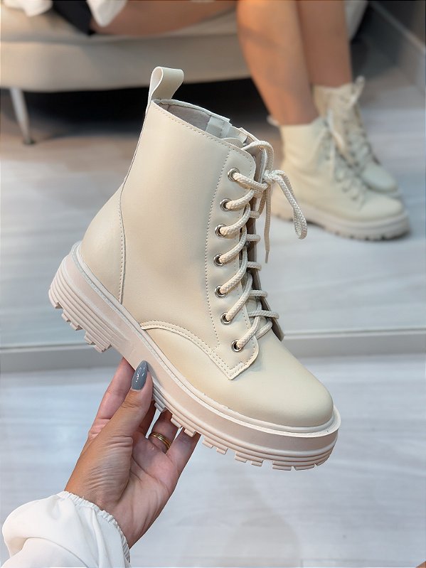 Coturno Feminino Carol Off-white