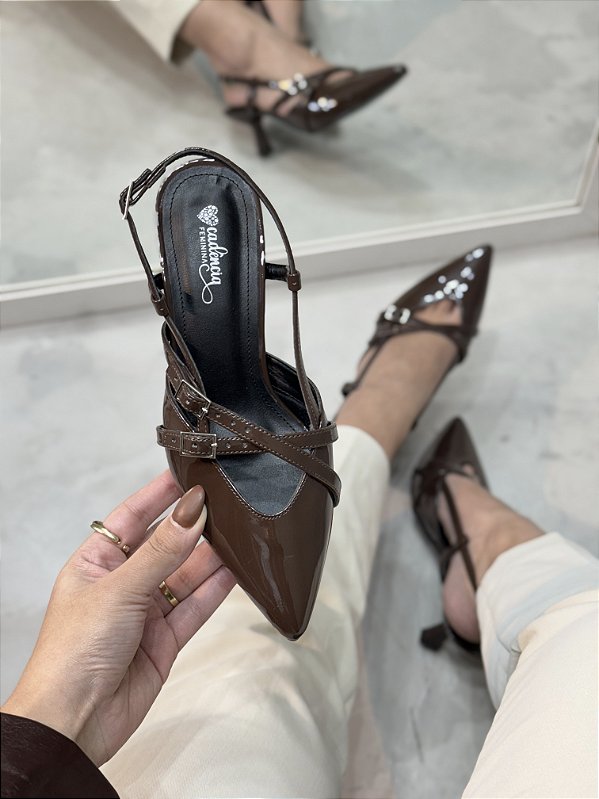Scarpin Feminino Sasha Café Salto baixo