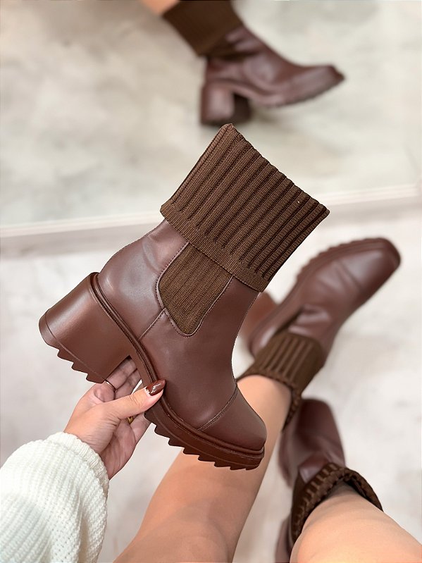 Bota Feminina Sofy Meia Marrom