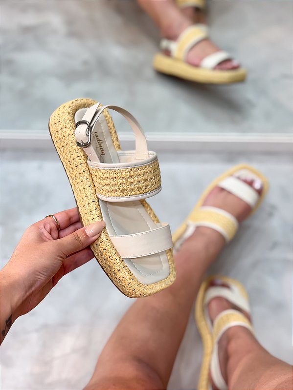 Flatform Feminina em Palha Cássia