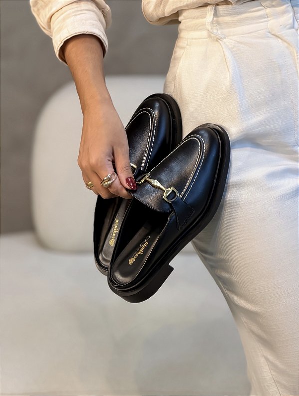 Mule Feminino Gabi Preto em Couro legítimo