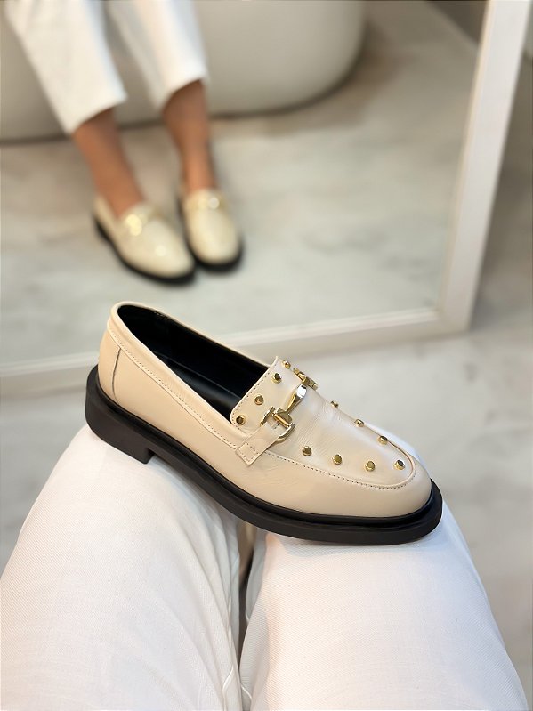 Mocassim Feminino Liz Off-White em couro legítimo