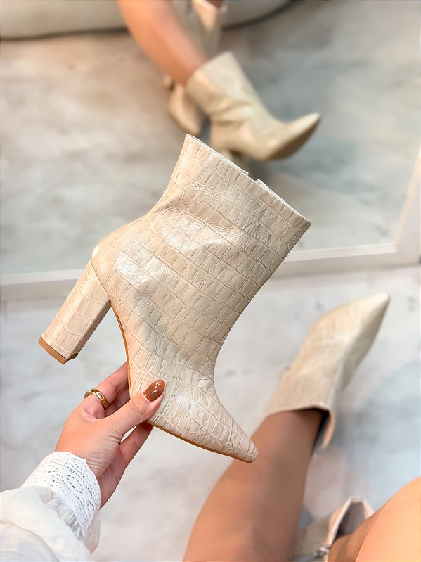 Bota Feminina Vivian Off-White Croco em Couro legítimo