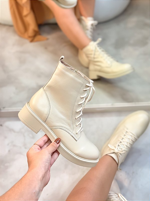 Coturno Feminino Kelly Off-white em Couro legítimo