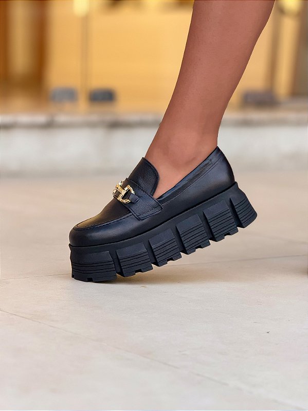 Mocassim Camille plataforma Preto em Couro legítimo