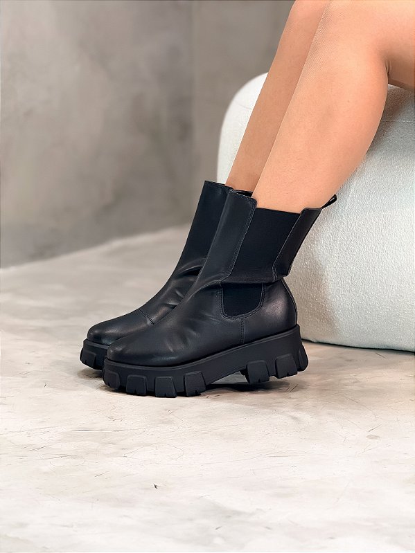 Coturno Feminino Chelsea Laura Preto