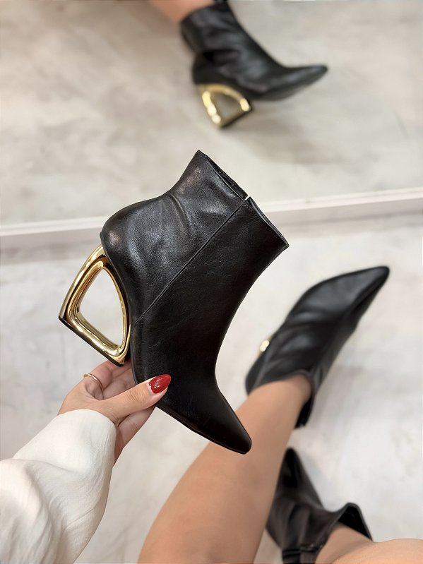 Bota Feminina Mayra Preta Salto Arquitetônico