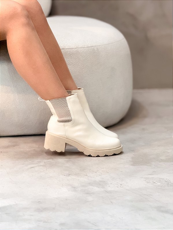 Coturno Feminino Meg Off-White Chelsea