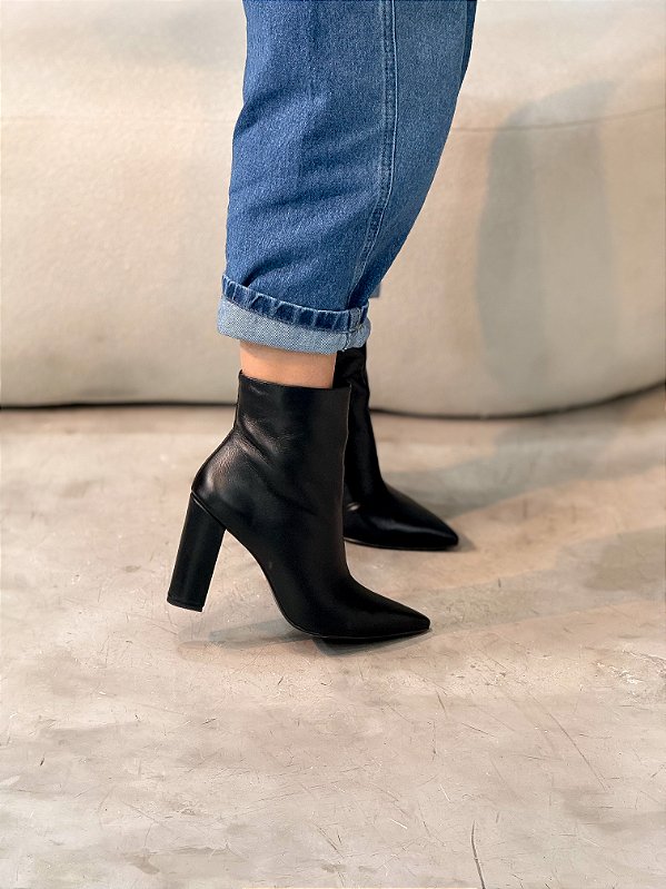 Bota Feminina Perla Preta Salto Bloco