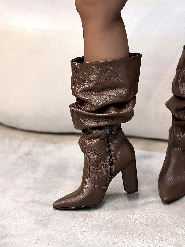 Bota Feminina Siena Slouch Marrom em Couro legítimo