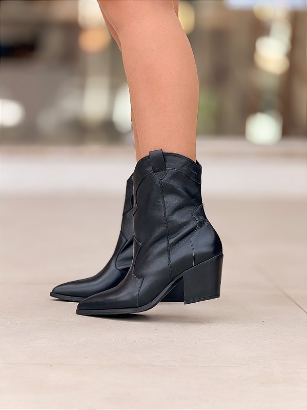 Bota Feminina Western Belize Preta Cano Curto em Couro Legítimo