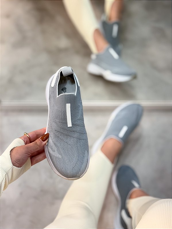 Tênis Feminino Lia em Meia Cinza claro