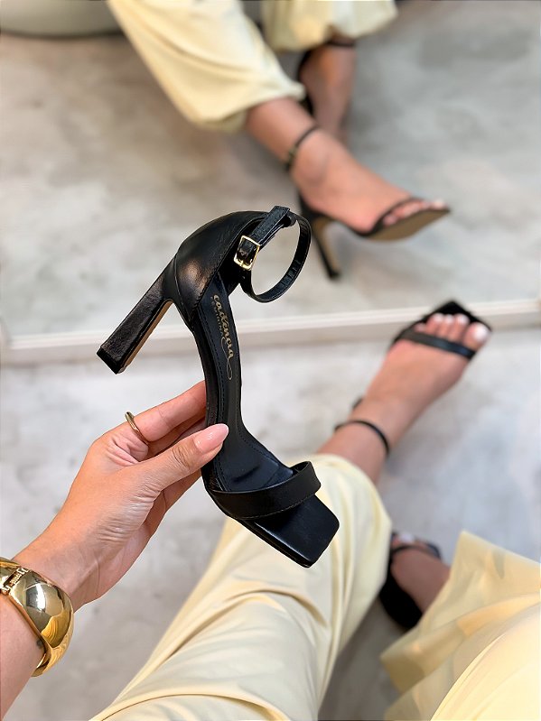 Sandalia Feminina Malu Preta em couro legítimo