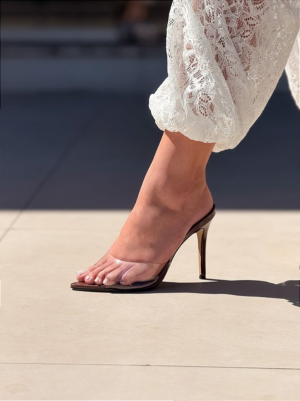 Tamanco Feminino Shay Marrom em vinil