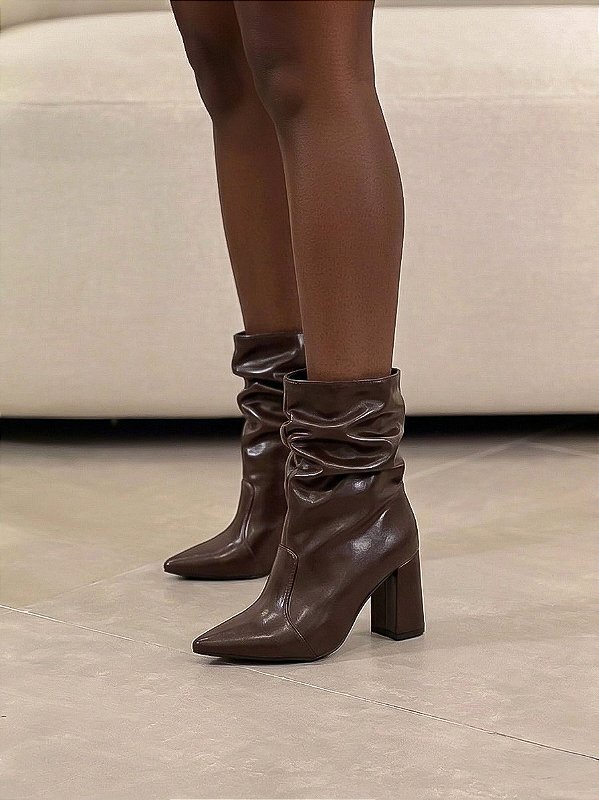 Bota Feminina Jordana Marrom