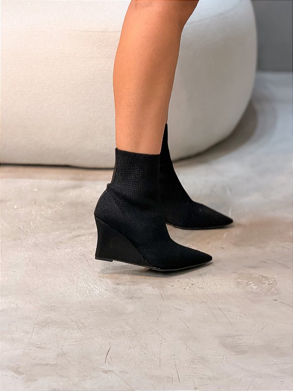 Bota Feminina Anabela Clara Preta