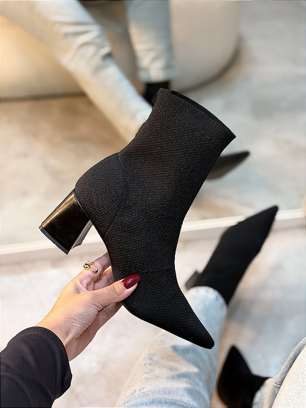 Bota Feminina Talita Preta em Meia tricô