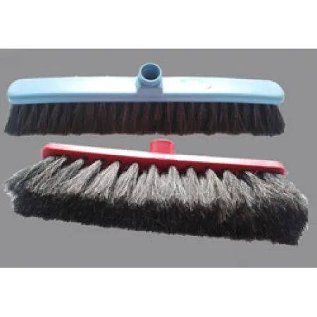 VASSOURA CRINA BASE PLASTICA 40 CM