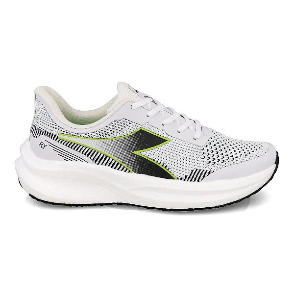 Diadora Fly
