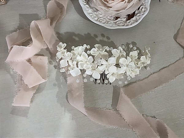Arranjo Floral em porcelana modelo Thamires -  coleção  Únique