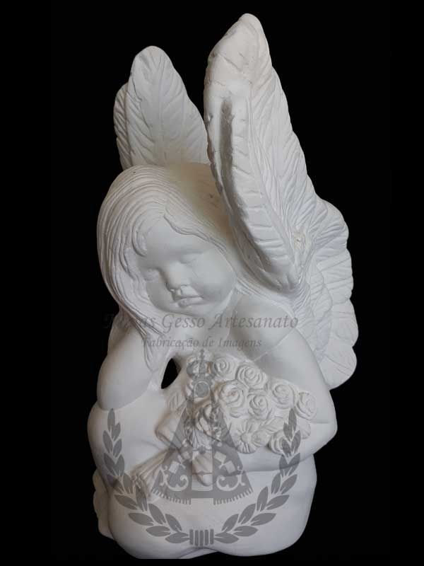 Anjo com rosa na  mão 30 cm