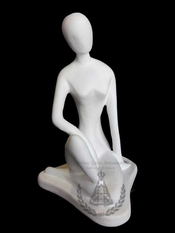 Bailarina Sentada Mão na Coxa 19 cm