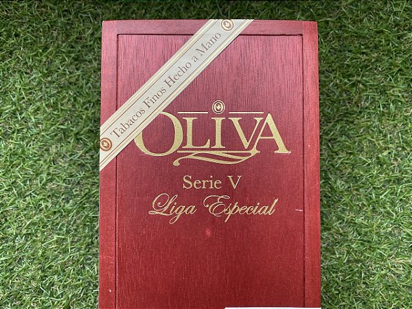 Charuto Oliva Serie V Liga Especial Lancero - Caixa com 24