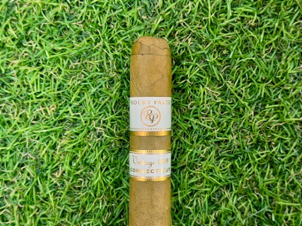Charuto Rocky Patel Vintage 1999 Petit Corona - Unidade