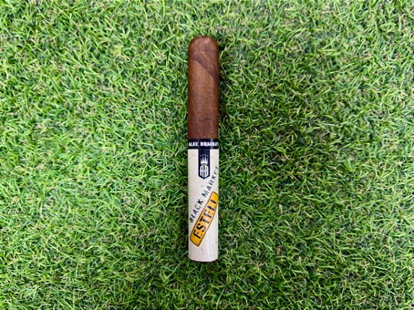 Charuto Alec Bradley Black Market Esteli Robusto - Unidade