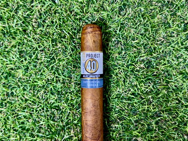 Charuto Alec Bradley Project 40 Toro - Unidade