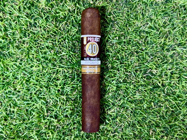 Charuto Alec Bradley Project 40 Maduro Robusto - Unidade