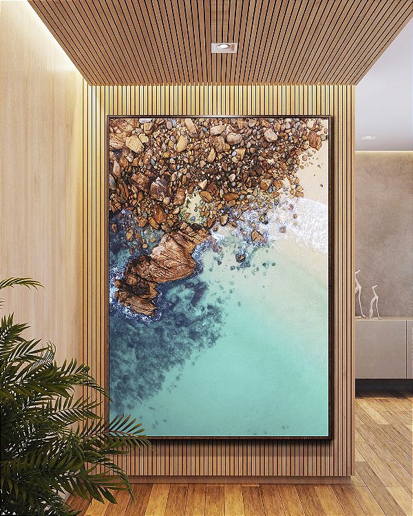 Quadro Vertical Mar Turquesa Cristalino com Praia Areia Pedras Canvas Moldura