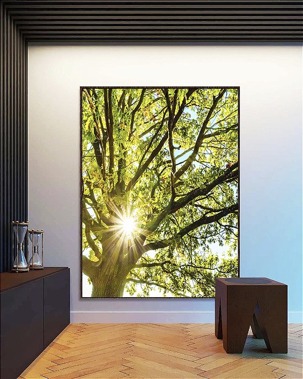 Quadro Vertical Árvore Folhas Verdes Reflexos do Sol Paisagem Canvas Moldura