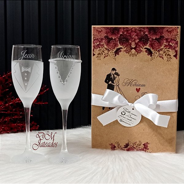 Par de Taças Decoradas Noivos + Caixa  - Kit Florença