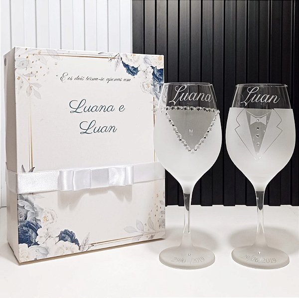 Caixa Decorada + Kit Taças Personalizadas Noivos - Premium