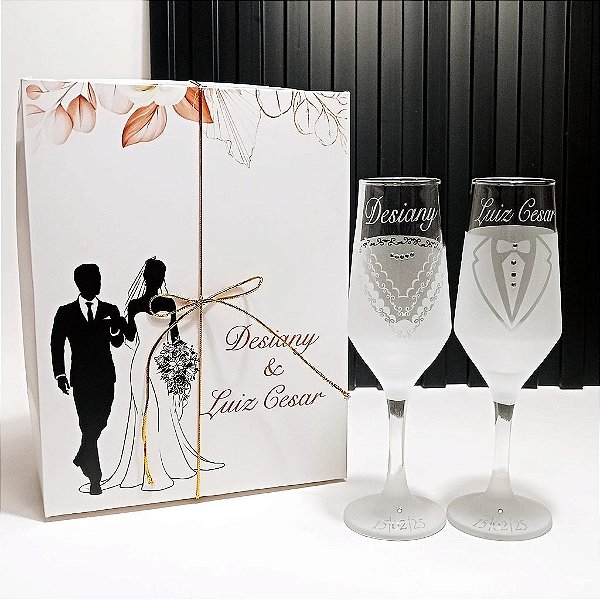 kit Brindar dos Noivos - 2 Taças decoradas+ caixa