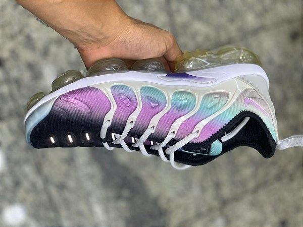 vapormax plus degrade