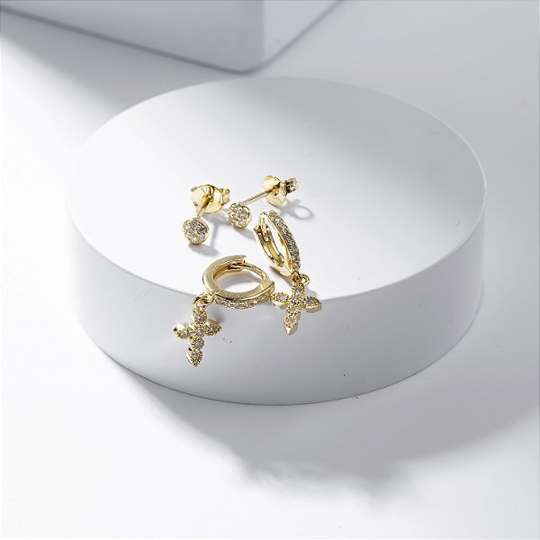 Duo de Brincos: Argolinha Cruz e Mini Círculo Zircônias Banho de Ouro 18k