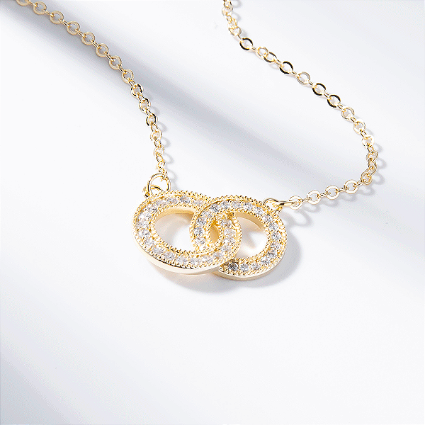 Colar Curto Círculos Entrelaçados Incolor Banho de Ouro 18K